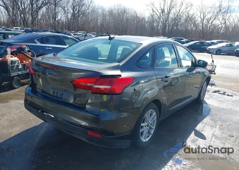 2018 Ford Focus Se z USA, uszkodzony, nr VIN 1FADP3F22JL259859